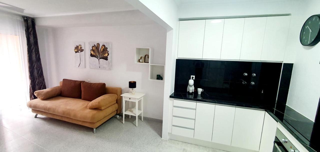 Apartments On The Beach In Torrevieja Esterno foto